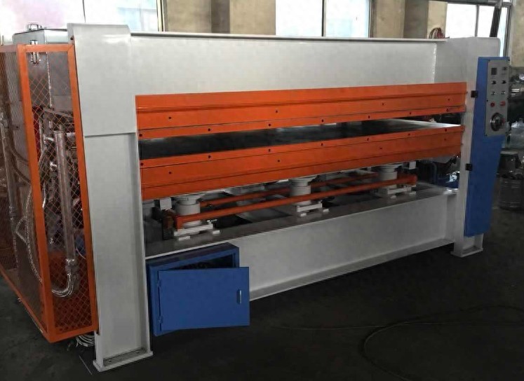 ������ѹ��ȼ��ģ�»����������������������Ч��